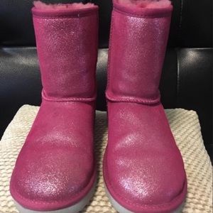 Ugg’s Classic Pink Glitter